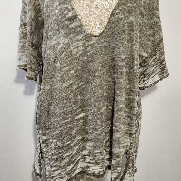 We The Free Tee Cut Out Jordan Sage Distressed V-Neck Burnout Oversized Size S - Picture 4 of 15